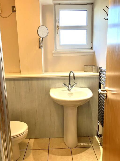 Bright Central Large Cosy Flat St Andrews Esterno foto